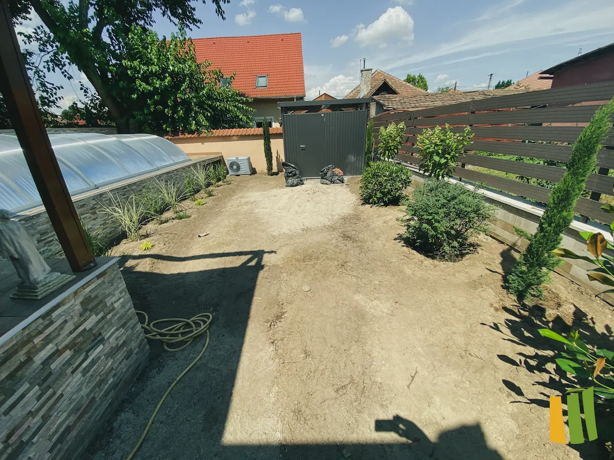 Előtte