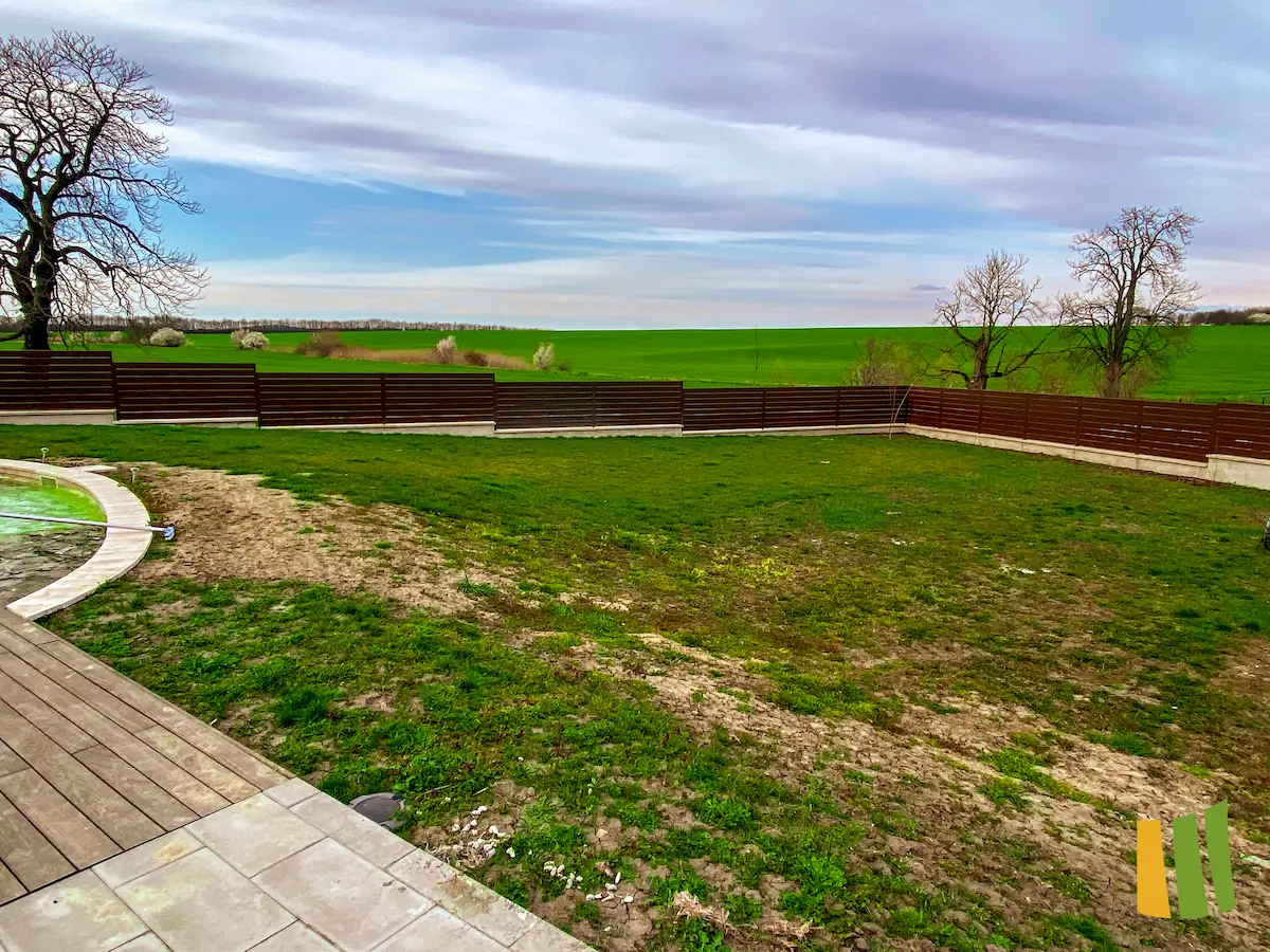 Előtte